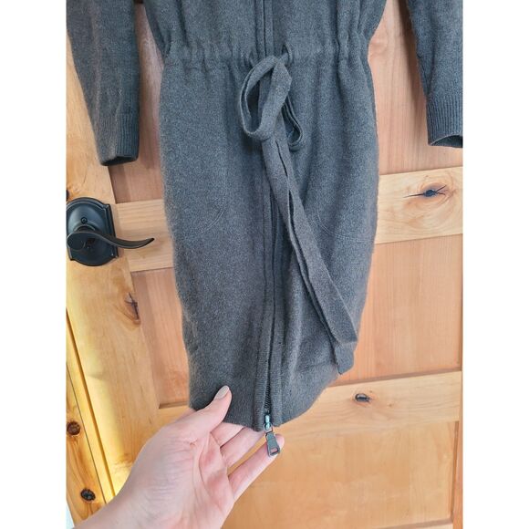 Minnie Rose 100% Cashmere Zip Up Small Hooded Minimalist Quiet Luxury Sweater - Picture 4 of 8